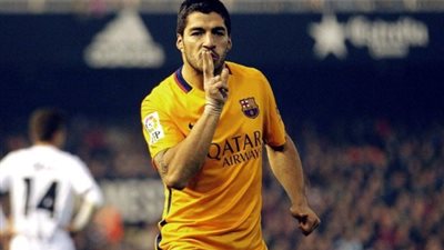 بالفيديو.. برشلونة يتقدم على اليونايتد بهدف سواريز في الشوط الأول
