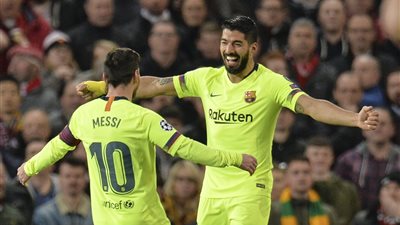 برشلونة يضرب مانشستر برأسية سواريز ويقترب من نصف نهائي الأبطال.. فيديو
