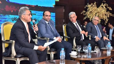 نائب المحافظ للسكندريين: نفسي أشوف البحر زيكم لكن هناك تعاقدات ملتزمون بها