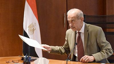 اسماعيل: ندعم المحافظات بكل السبل ولن نسمح بعرقلة جهود استرداد حق الشعب