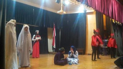عروض مسرحية حول الوحدة الوطنية بالتصفيات النهائية لمسابقة الفنون المسرحية بتعليم القليوبية