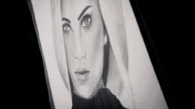 داليا تعشق الرسم وتسعى لتحقيق حلمها