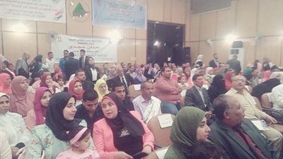 بحضور 