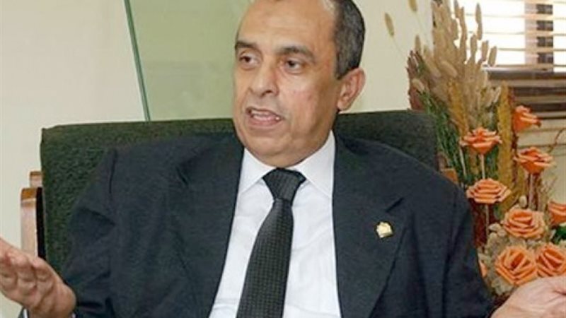 الدكتور عزالدين ابوستيت