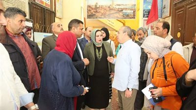 محافظ كفرالشيخ يتفقد لجنة مدرسة الشهيد رياض الثانوية