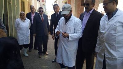 رئيس الخدمات البيطرية يتفقد أعمال لجان تحصين الماشية بالفيوم