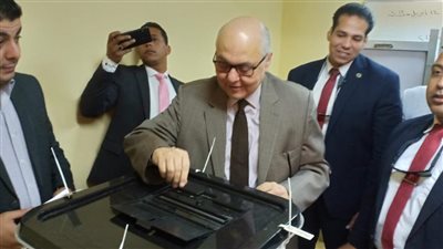 موسي مصطفي موسي يدلي بصوته