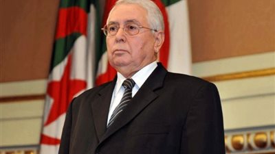 بن صالح يعين قائماً بأعمال محافظ بنك الجزائر ومديراً عاماً للجمارك