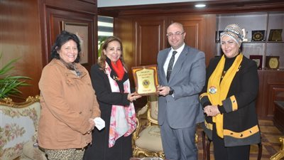 محافظ بني سويف يبحث مع أعضاء الليونز تعظيم سبل التعاون في الأنشطة المجتمعية