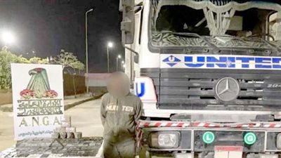 الامن يحبط تهريب 300 طربة حشيش داخل مقطورة عبر قناة السويس