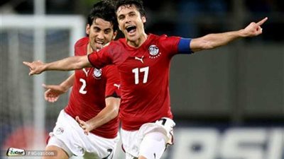لاعبو الفراعنة يرفعون القميص 170 أمام الأسود .. تعرف على التفاصيل بالفيديو .. مصر والكاميرون