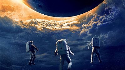 فيلم الخيال العلمي والأكشن Moonfall في دور العرض المصرية