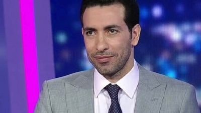 شاهد بالفيديو .. فرحة ابوتريكة الهيستيرية بعد فوز منتخب مصر على الكاميرون