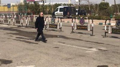 اشرف زكى وأيمن عزب فى جنازة المخرج جلال الشرقاوي