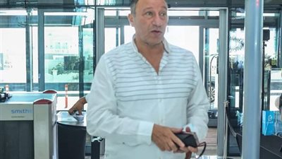 الخطيب يصل مقر إقامة بعثة الأهلي بالإمارات