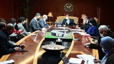 رئيس الرقابة المالية يبحث مع غرفة التجارة الأمريكية سبل جذب مزيد من الاستثمارات