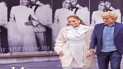 احتفالاً بعيد الحب.. جينيفر لوبيز تتزوج أحد المعجبين في Marry Me
