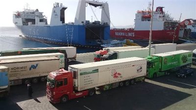 تداول 7632 طن بضائع و 413 شاحنة بموانئ البحر الأحمر