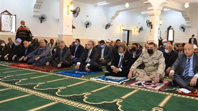 محافظ سوهاج يفتتح مسجد الرحمة بحي الكوثر ويتفقد تطوير الجبانات الجديدة ..صور