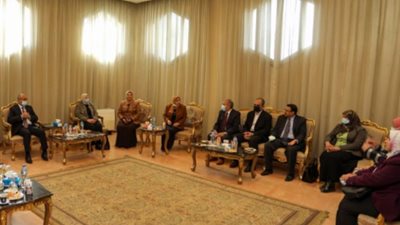 رئيس جامعة الزقازيق يشهد فعاليات افتتاح مؤتمر خطوة علي الطريق لطلاب كلية الصيدلة
