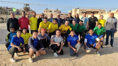 مدير عام الشباب والرياضة يشهد ختام بطولة الطائره بنادي ابو صقل