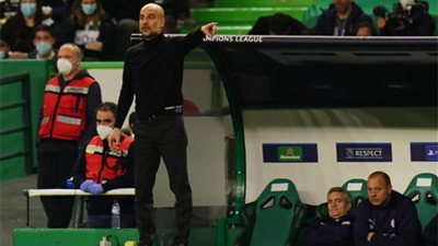 بعد الخماسية.. جوارديولا يشيد بنجم مانشستر سيتى