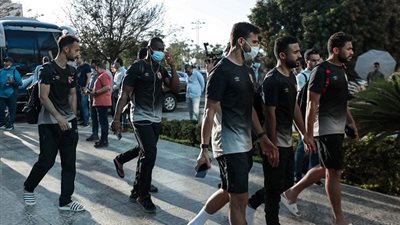الاهلى يتوجه الى ملعب الجوهرة الزرقاء استعدادا للقاء الهلال السودانى