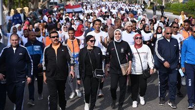 فتيات الصعيد في ماراثون للمشي بالمهرجان المتكامل لمراكز شباب مصر بالأقصر