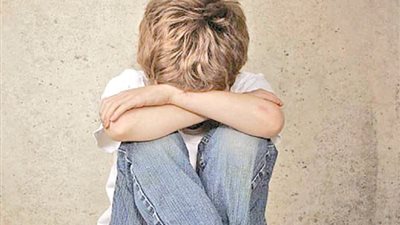 مباحث السنبلاوين تضبط عاطل كسر جمجمة نجله لإجباره على التسول