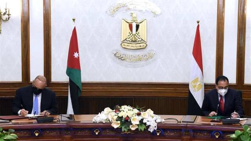 مصر والأردن توقعان