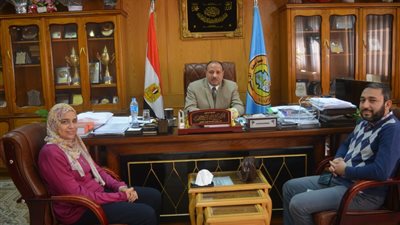 نائب رئيس جامعة الأزهر يستقبل فريق التدريب والدعم الفني للتصحيح الإكتروني
