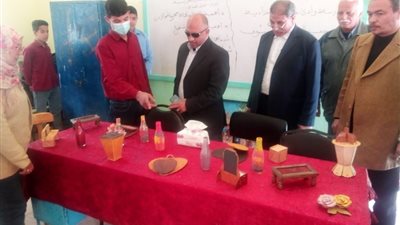 مدير تعليم مطروح يتفقد ورشة عمل المجال الصناعي في مدرسة وادي ماجد