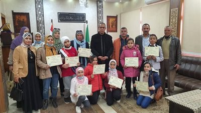 وكيل التعليم بالقليوبية يكرم توجيه المكتبات والطلاب الفائزين على مستوى الجمهورية