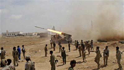 الجيش اليمني يعلن تدمير زورقين مفخخين لـ