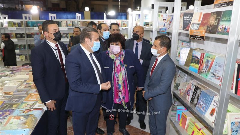 وزيرة الثقافة ومحافظ