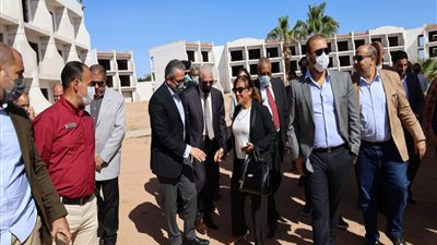 فودة والعناني يتفقدان عددا من المشروعات السياحية المتعثرة لبحث طرق وسبل تشغيلها