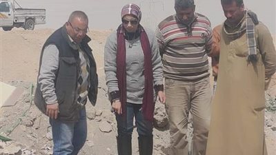 رئيس جهاز السويس الجديدة تتابع إصلاح خط المياه بالمنطقة الصناعية