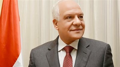 وقف معلم الهرم المتحرش بتلميذات الابتدائي ٣ شهور