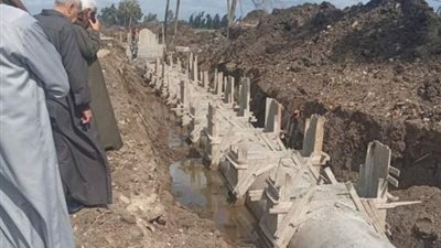 تآكل طريق القصاصين باولاد صقر الجارى تنفيذه يمثل خطرا على الأهالى.. تعرف على السبب