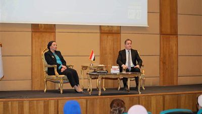 وزيرة البيئة تلتقي الرئيس التنفيذي لصندوق المناخ الأخضر
