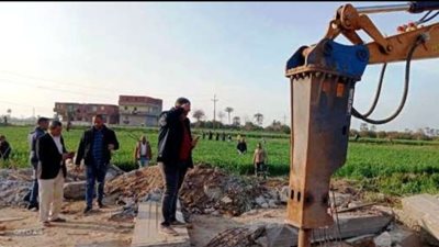 وحدة التدخل السريع ترفع 13 ألف طن قمامة من 5 مدن بالشرقية