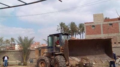 ازالة 3745 متر من التعديات على الاراضى الزراعية