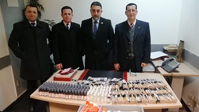 جمارك مطار القاهرة الدولي تضبط محاولة تهريب كمية من أدوات ومستحضرات التجميل