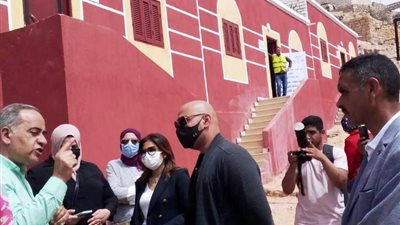 محافظ أسوان: تسليم 30 منزل بخور عواضة والسيل الريفى لمتضررى السيول