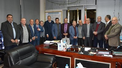 قيادات مترو الأنفاق يحتفلون بتجديد الثقة بالفضالي وصبرة
