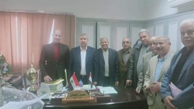 وكيل التعليم بالشرقية يبحث سد العجز بالمدرسين