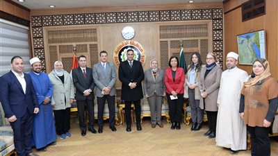محافظ الدقهلية يستقبل مدير الشكاوى بالقومى للمرأة لتدشين فعاليات حملة تنمية الأسرة