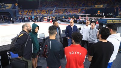 ورش عمل بالصالة المغطاة استعدادًا لبطولة ألعالم للجمباز