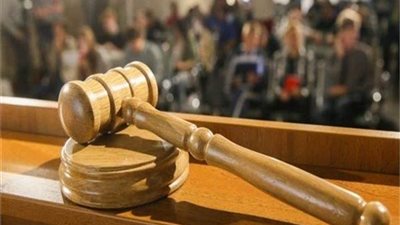 تأجيل محاكمة العامل قاتل زميله بالعاشر لجلسة 16 مايو المقبل