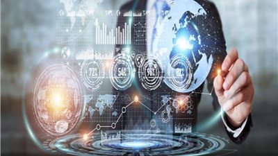 وزير الاتصالات : نعمل على جذب الشركات العالمية والاستفادة من الكوادر المصرية بالقطاع
